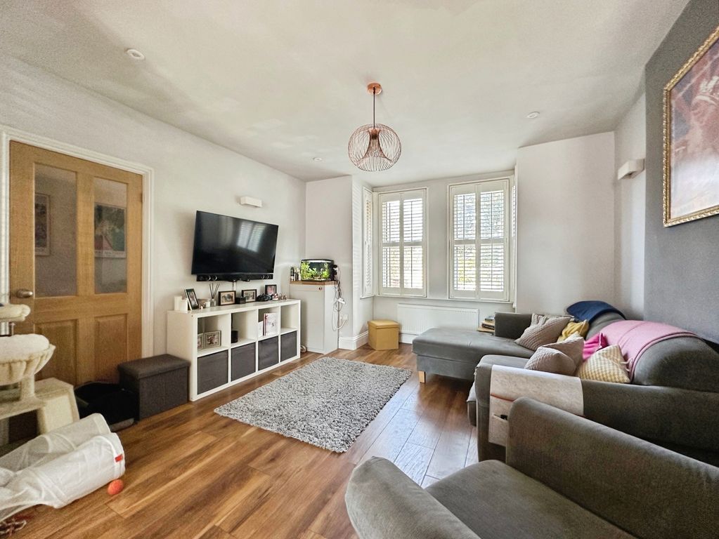Property photo 3 of 16 Pbox-Img.Jpg