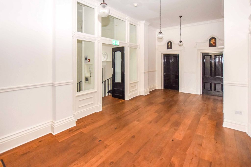 Property photo 2 of 6 Picture No. 01