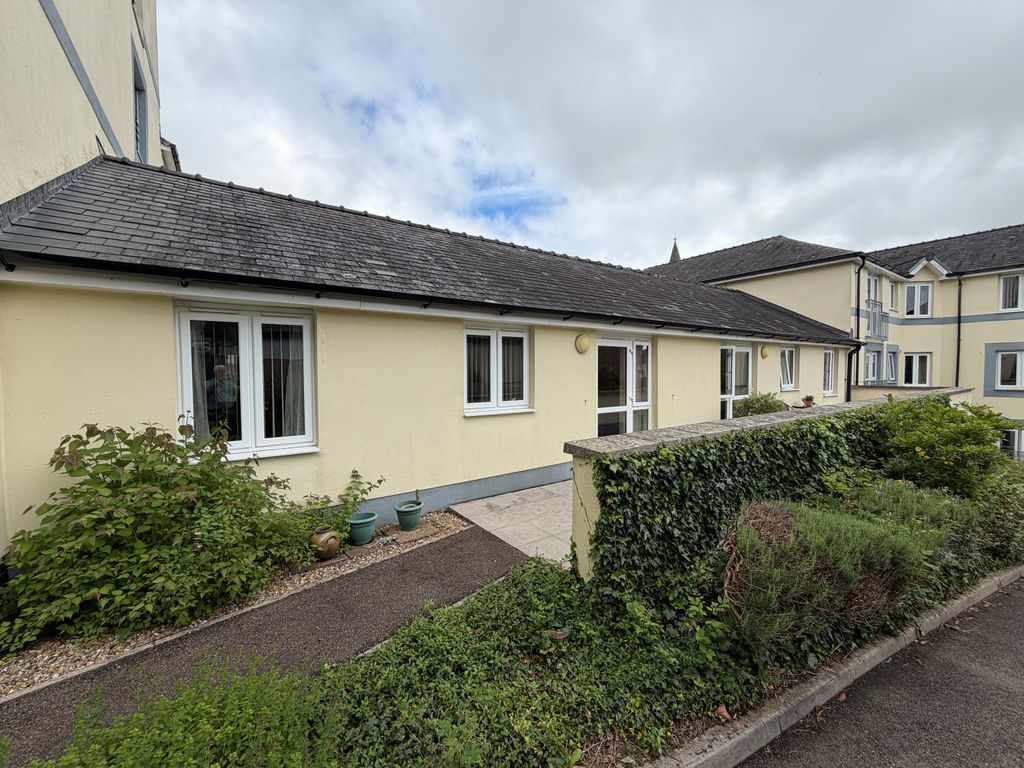 Property photo 1 of 6 1