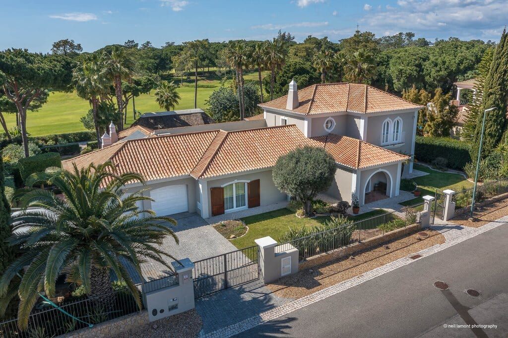 Property photo 1 of 27 Quarteira Villa Ptquav470P 1