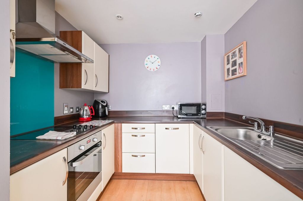 Property photo 2 of 13