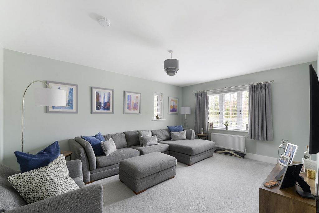 Property photo 3 of 18 6Pullen03.Jpg