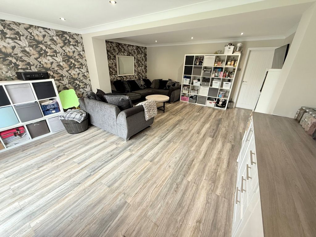 Property photo 3 of 20 Living Dining Room