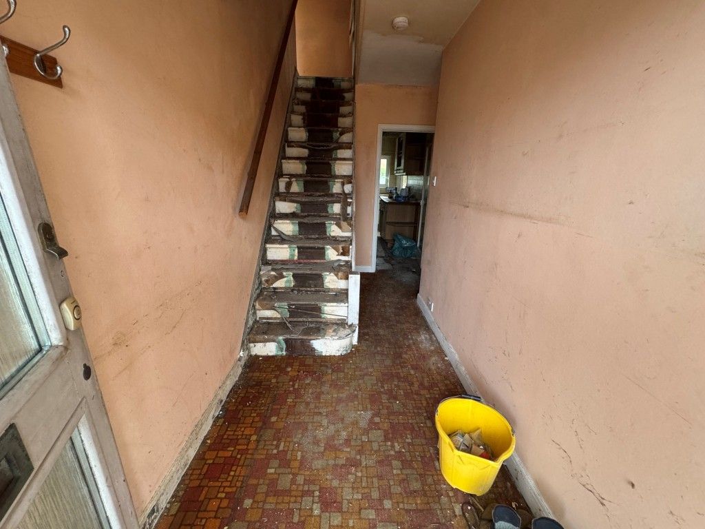 Property photo 3 of 15 Entrance Hall