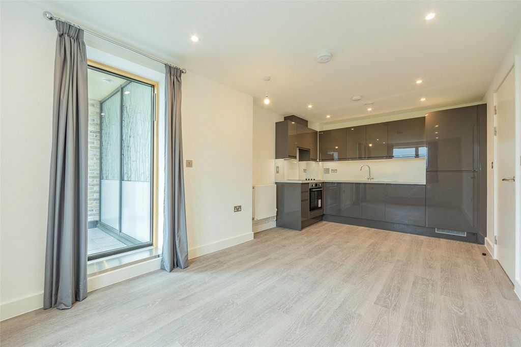 Property photo 2 of 14 Picture No. 03