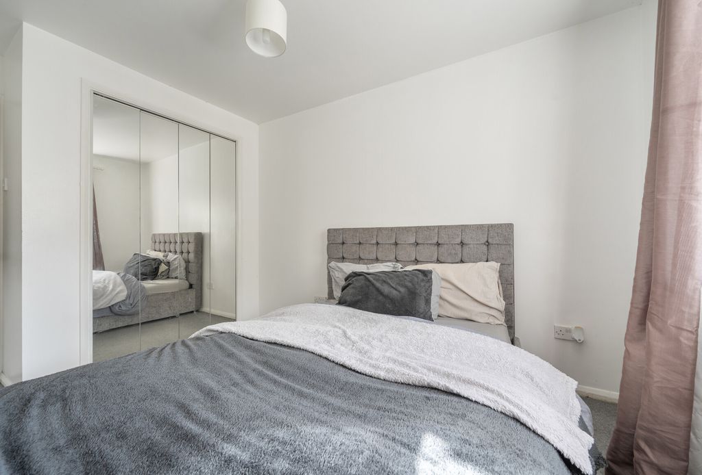Property photo 2 of 16 1438637-2-69E100A...