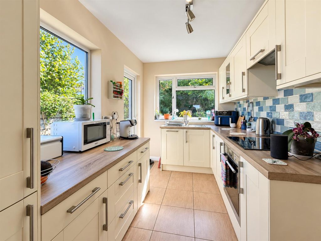 Property photo 3 of 16 Kitchen.Png