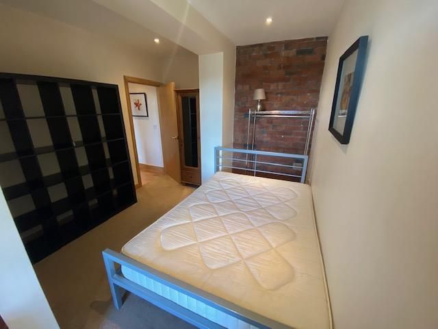 Property photo 3 of 9 Master Bedroom