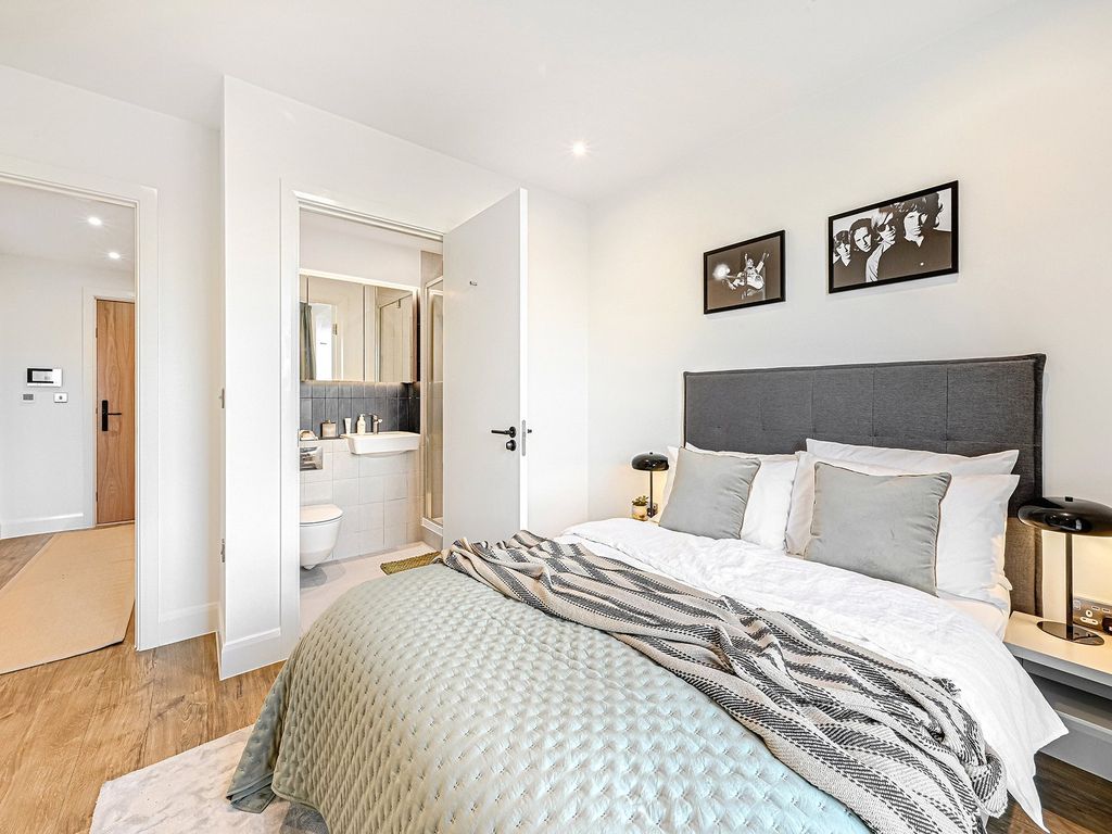 Property photo 2 of 24 Picture No. 12