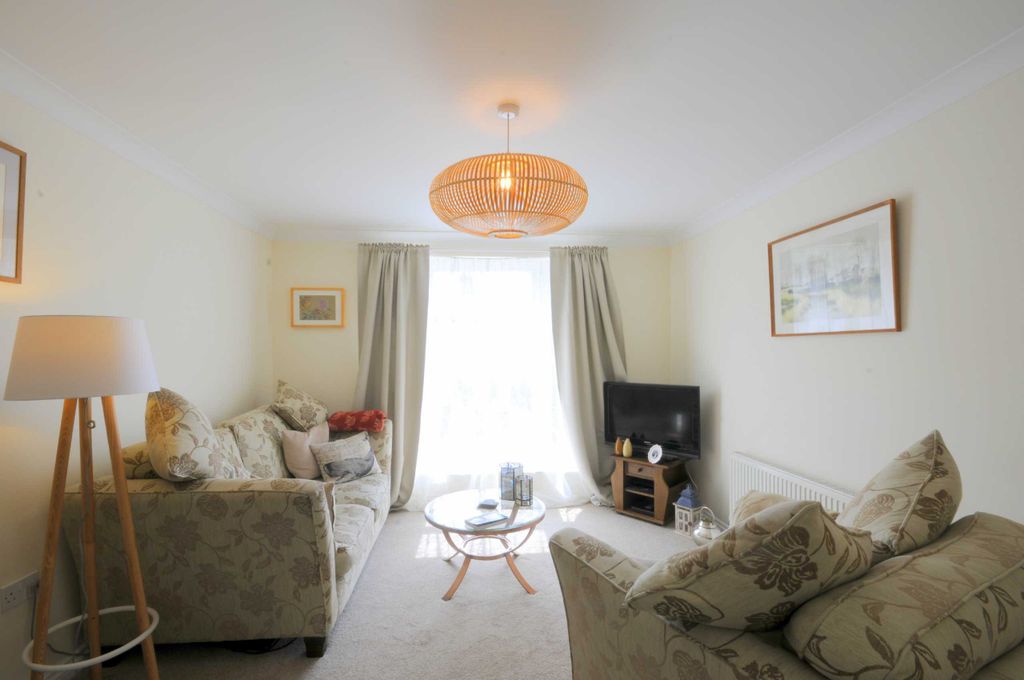 Property photo 2 of 5