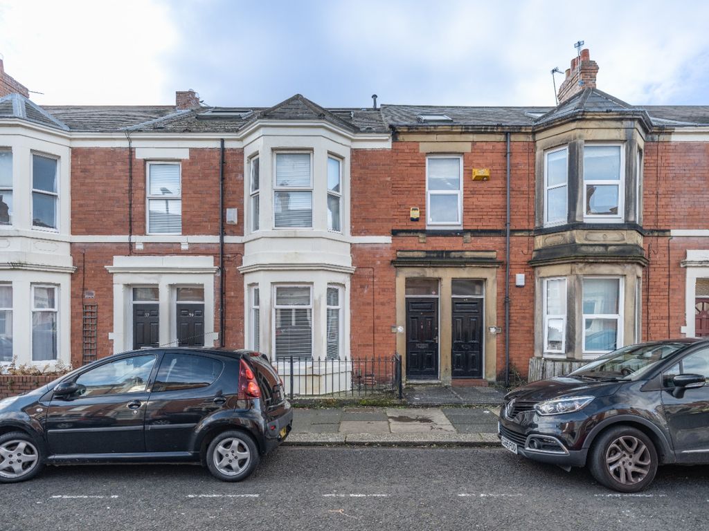Property photo 2 of 11 3699732