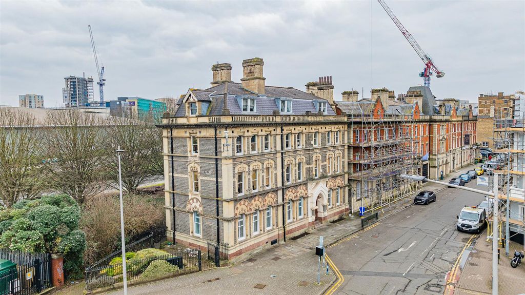 Property photo 1 of 14 Pascoe House Drone-2.Jpg