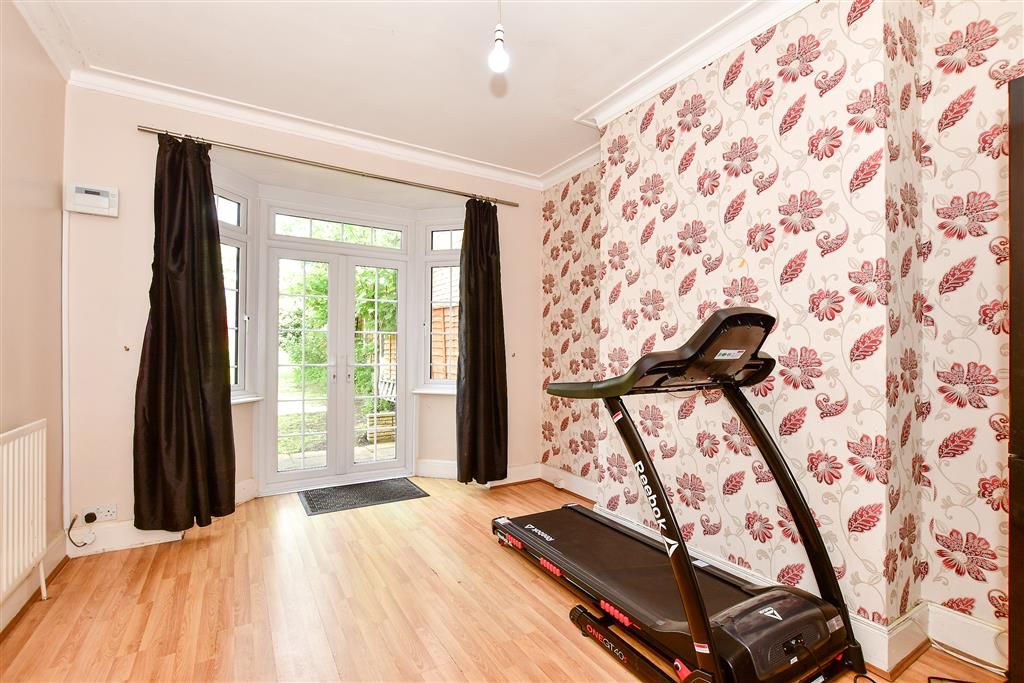 Property photo 3 of 10 Dining Room