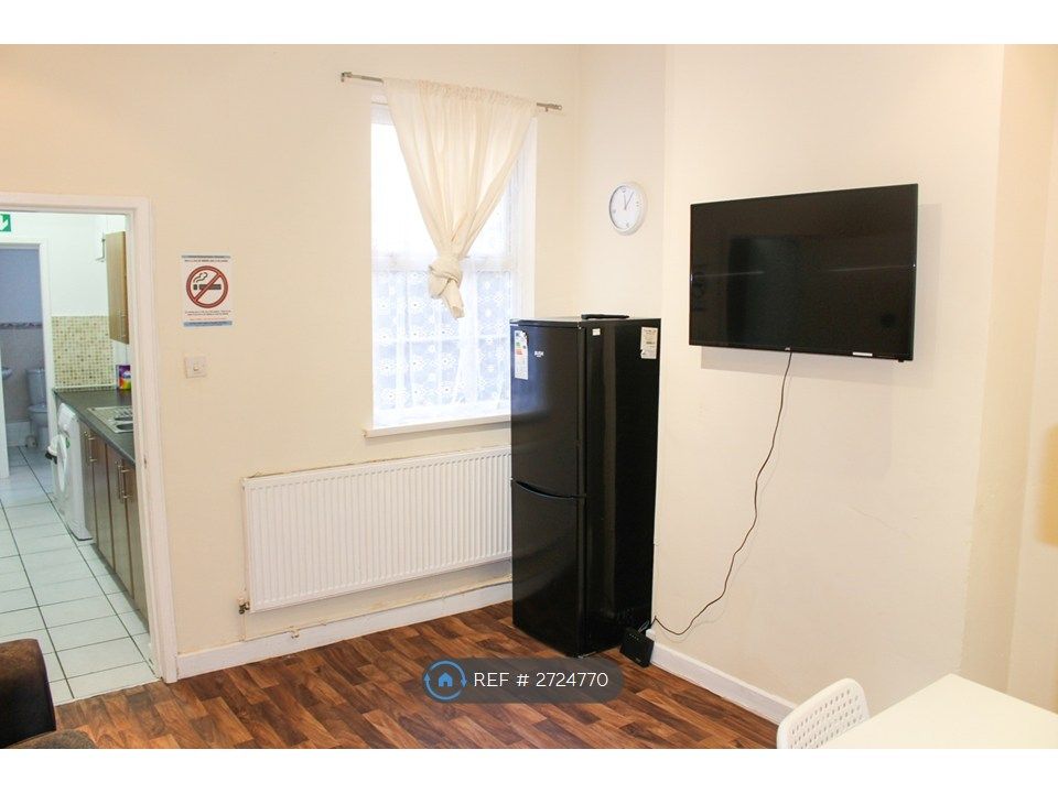 Property photo 3 of 5