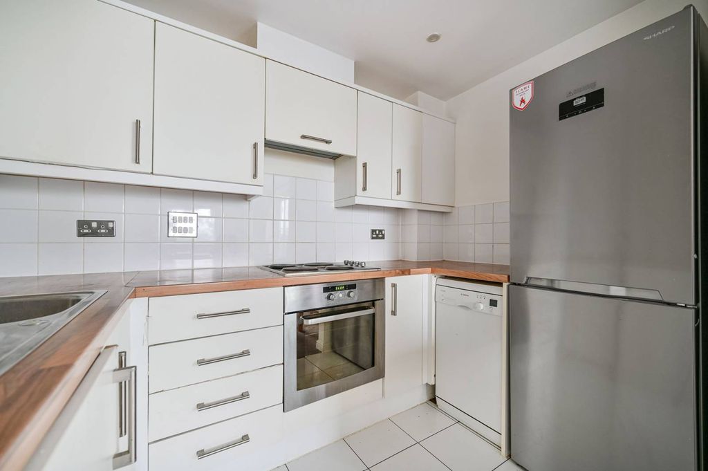 Property photo 3 of 10