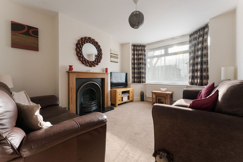 Property photo 3 of 20