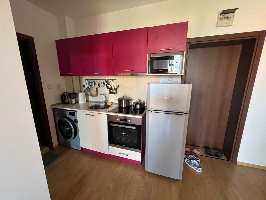 Property photo 2 of 11