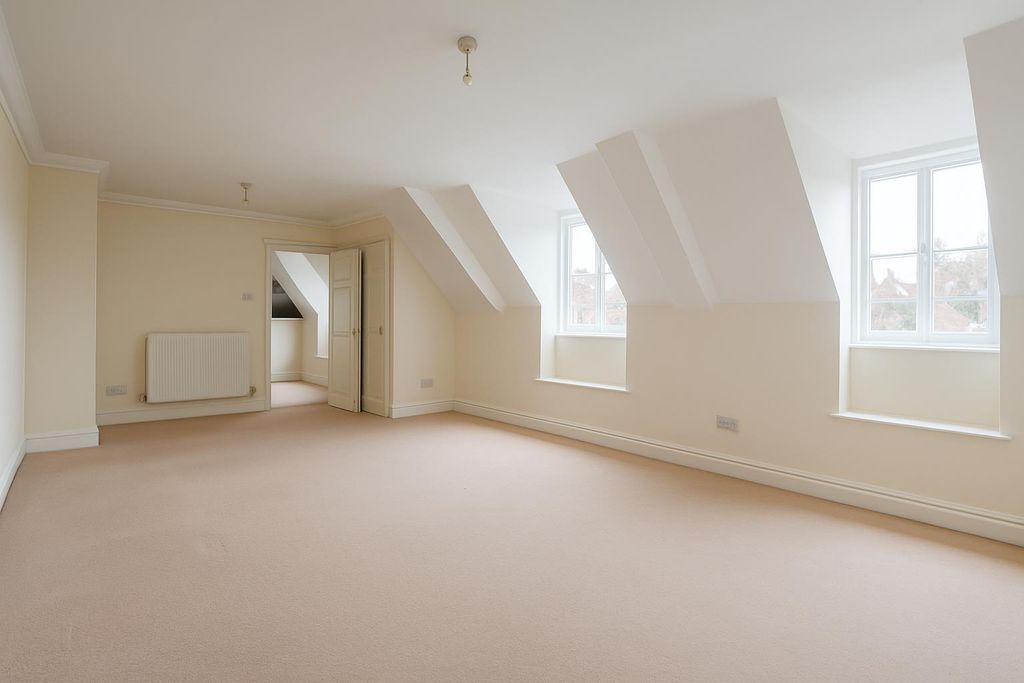 Property photo 2 of 13 Image 6