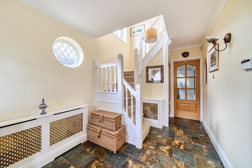 Property photo 2 of 20 1348903-4-68B974F...