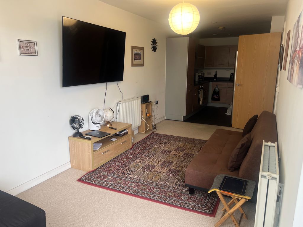 Property photo 3 of 11