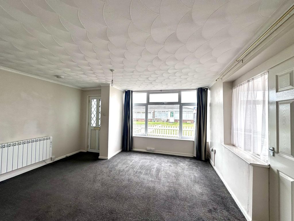 Property photo 2 of 12 Living Room