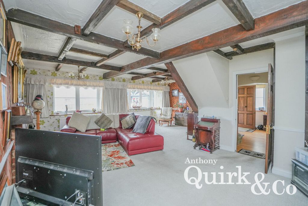 Property photo 3 of 24