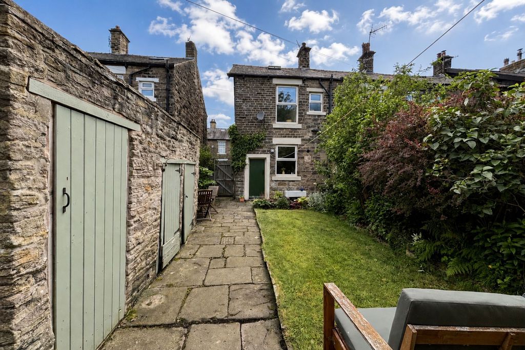 Property photo 3 of 19