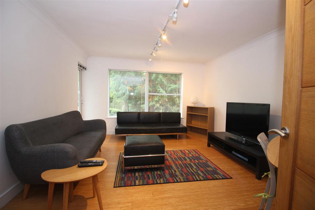 Property photo 2 of 16 Img_2381.Jpg