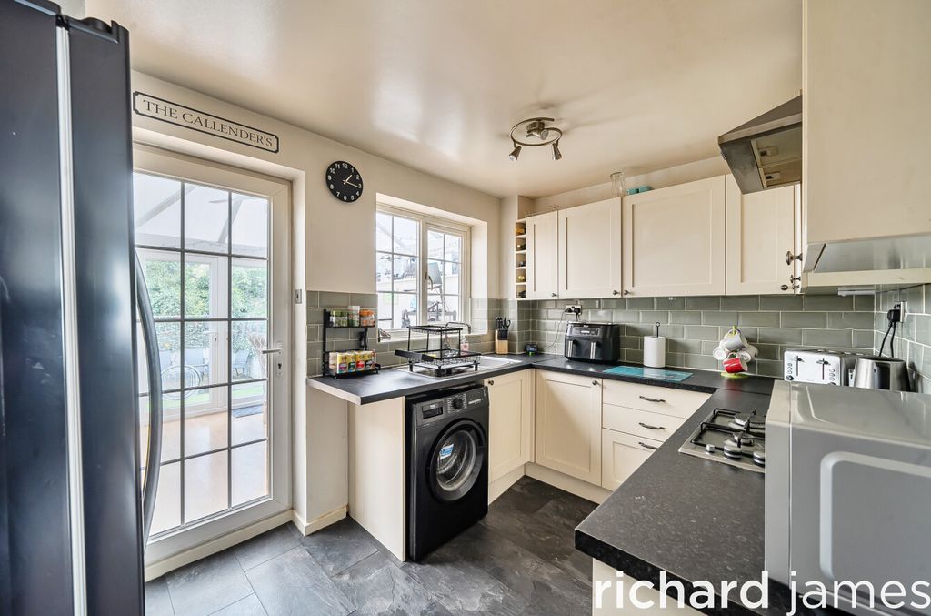 Property photo 3 of 11 Bb566844Ebd440F7B13A843Bc955Ac09