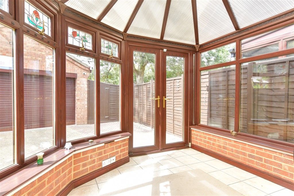 Property photo 3 of 12 Conservatory