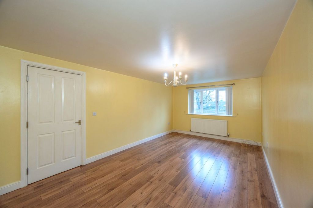 2 bed flat for saleDovecliffe View, Worsbrough, Barnsley S70 photo 3
