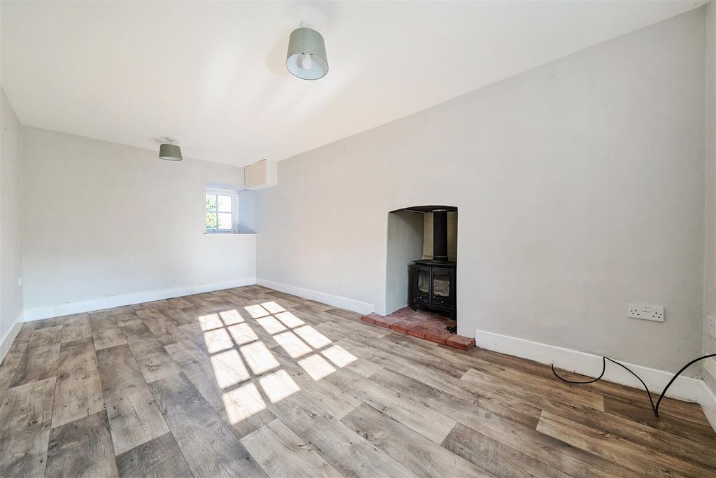 Property photo 2 of 13 1252136 (2).Jpg