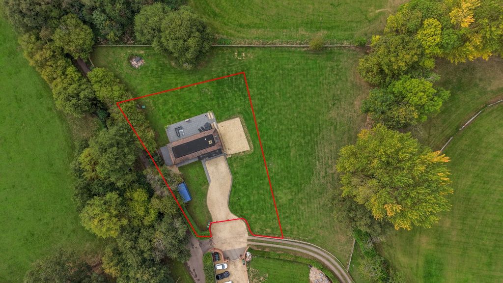 Property photo 3 of 22