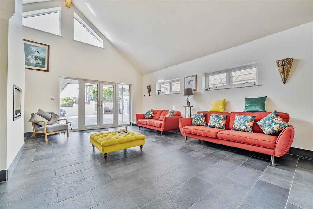 Property photo 3 of 33 Main House Open Plan Living Area