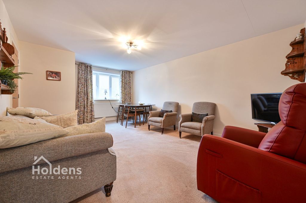 Property photo 3 of 15