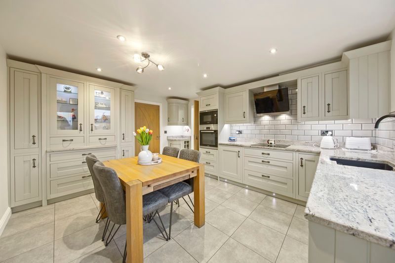 Property photo 3 of 36 Kitchen