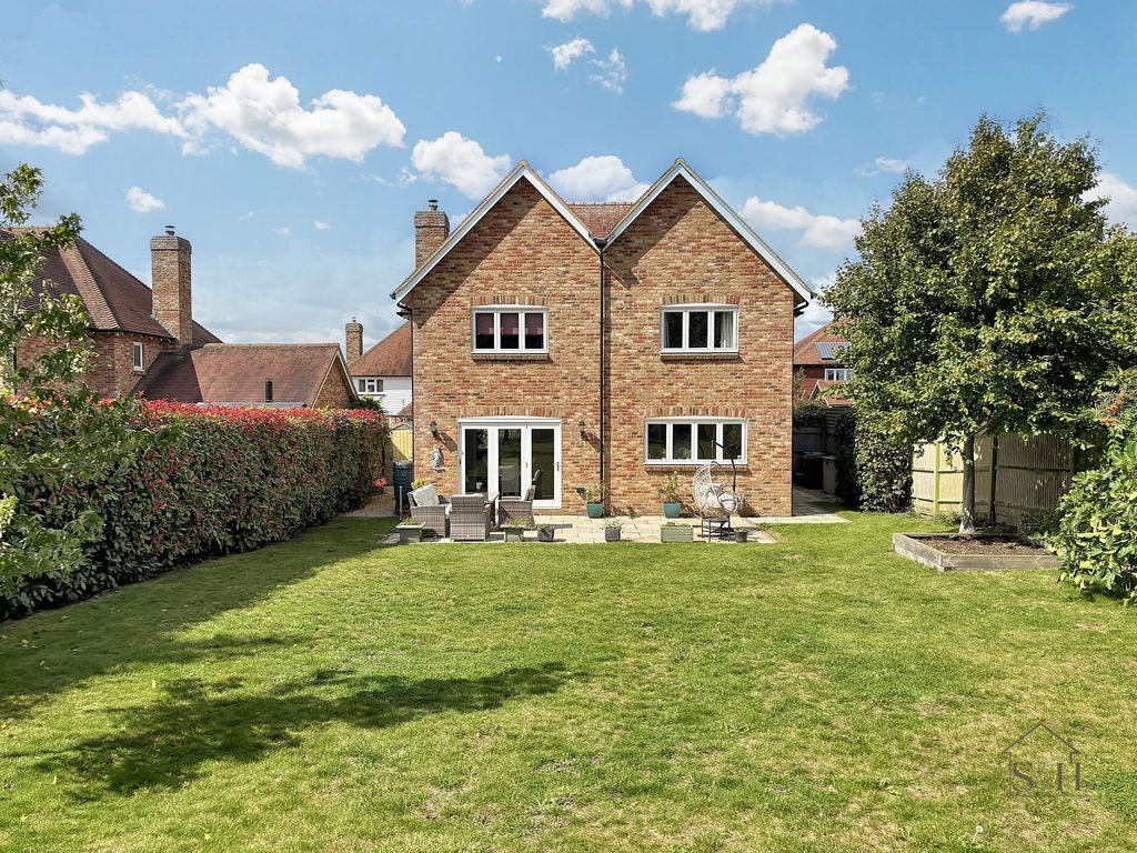 Property photo 2 of 24