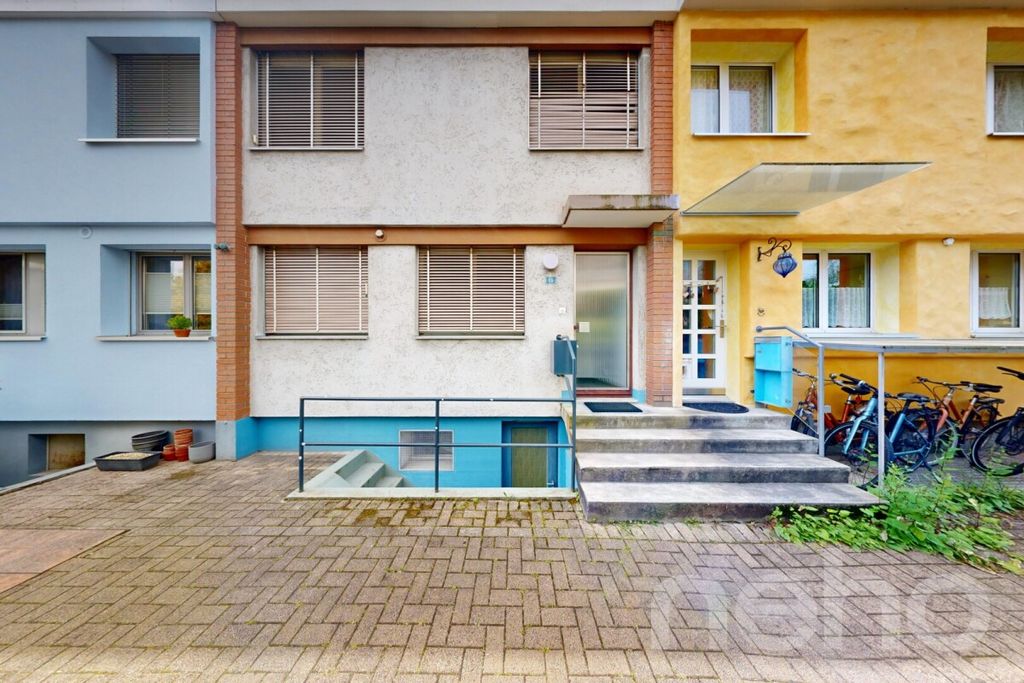 Property photo 3 of 12