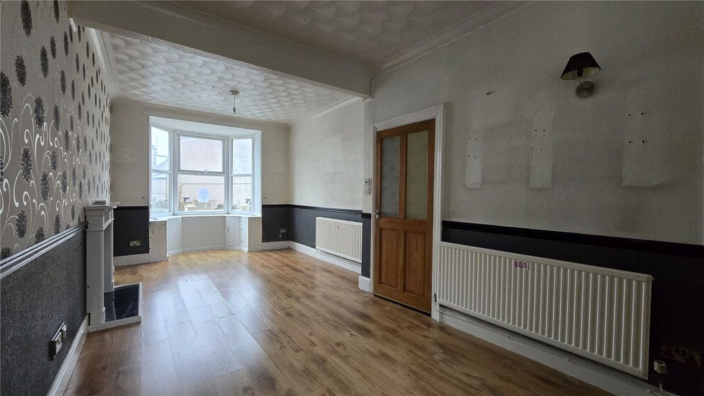 Property photo 3 of 15 Picture No. 13