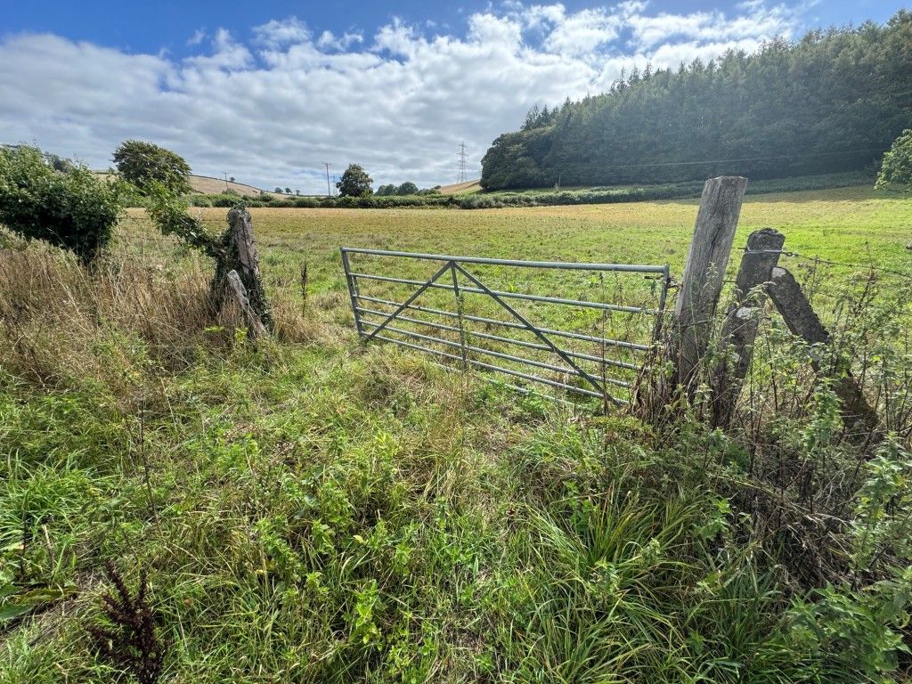 Property photo 1 of 4 Gate To Paddock