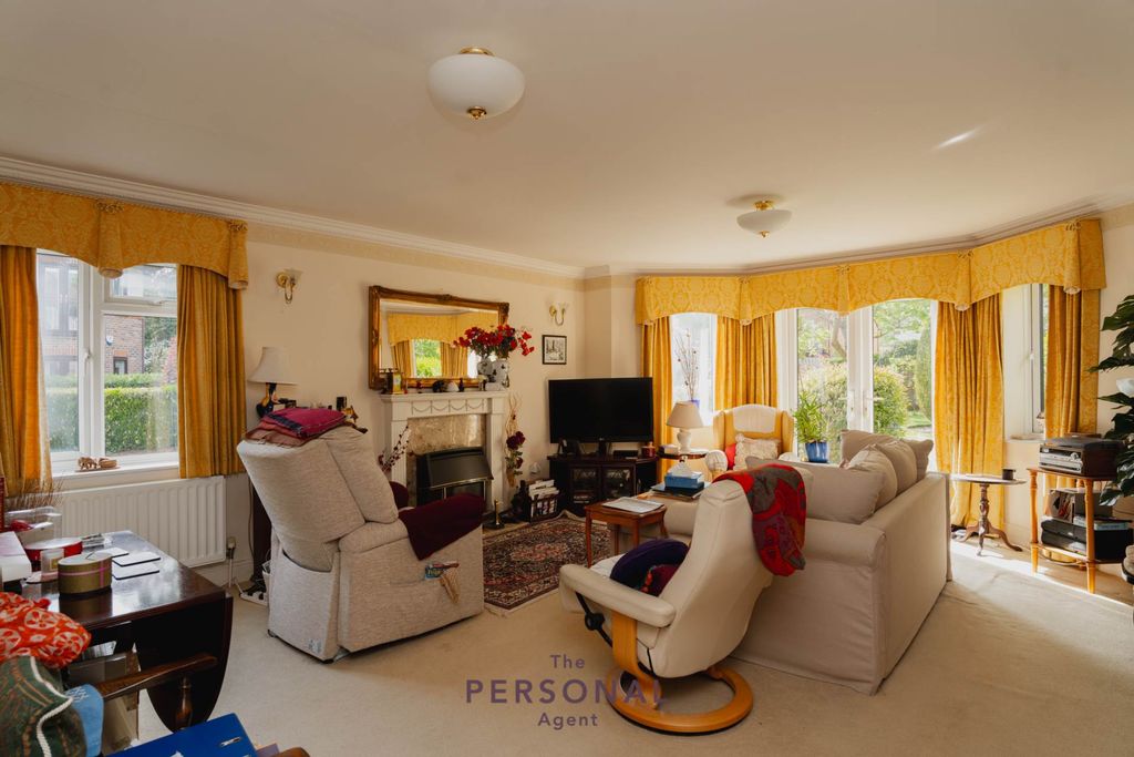 Property photo 2 of 8