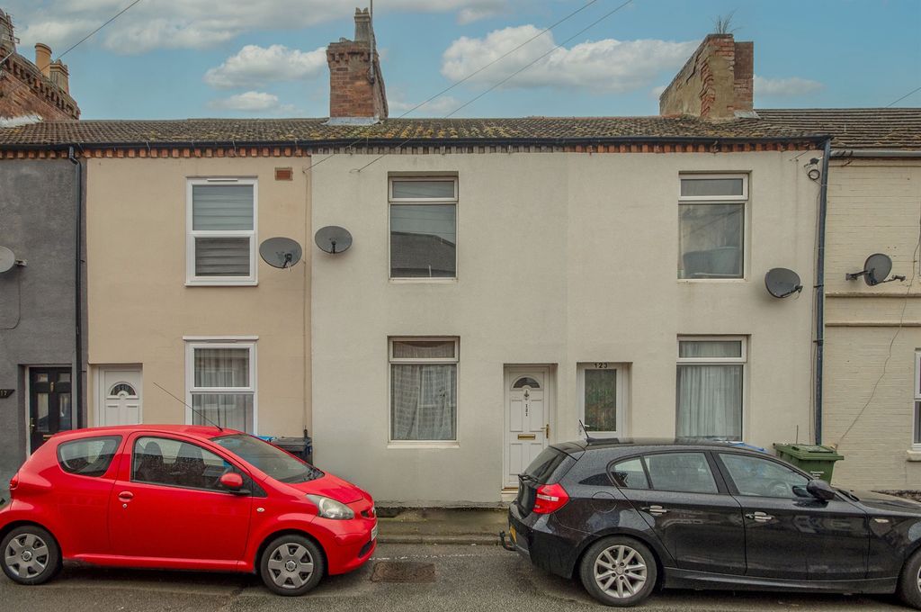 Property photo 1 of 8