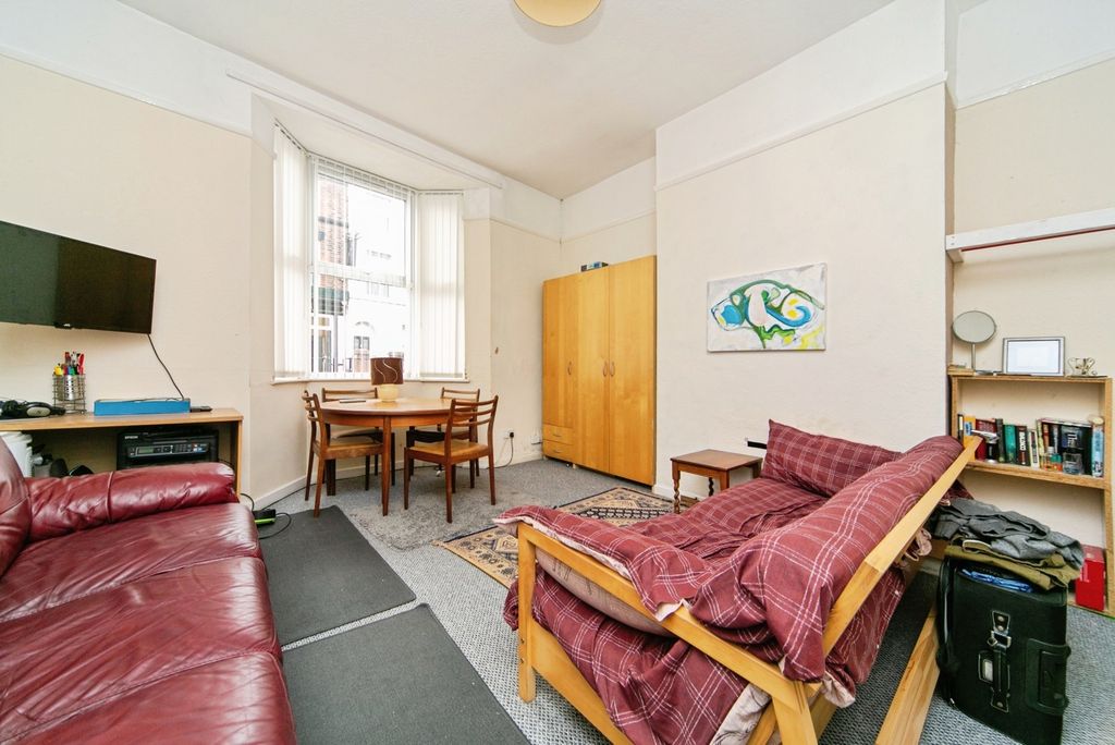Property photo 2 of 17 Photo