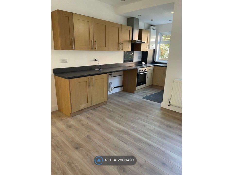 Property photo 2 of 13 Kitchen