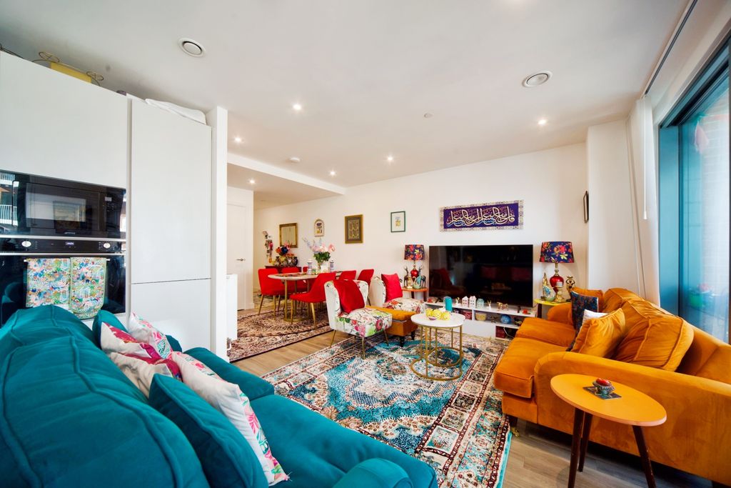 Property photo 1 of 18 Photography