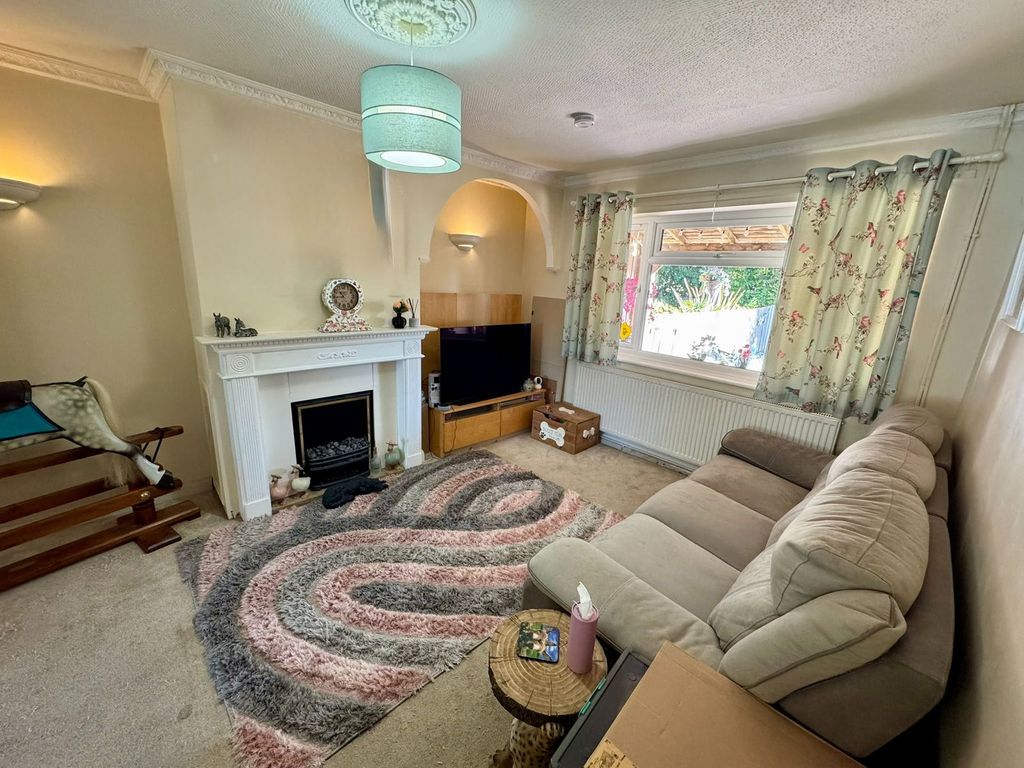 Property photo 3 of 15