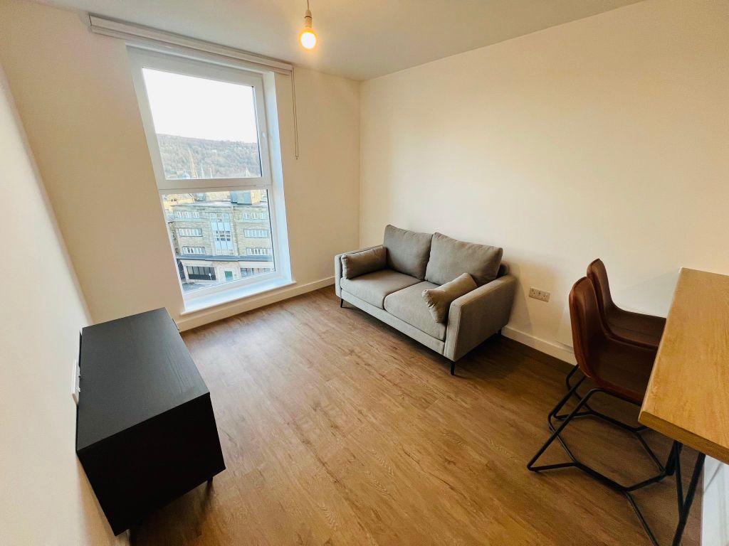 Property photo 3 of 10 Image