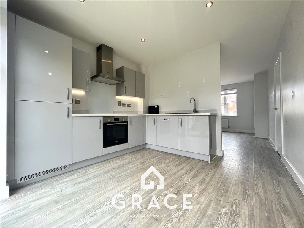 Property photo 3 of 15 Xofugavg-0Oqvewhc-6Y1A-2.Jpg