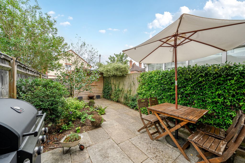 Property photo 2 of 18 1328390-5-6890Ddc...