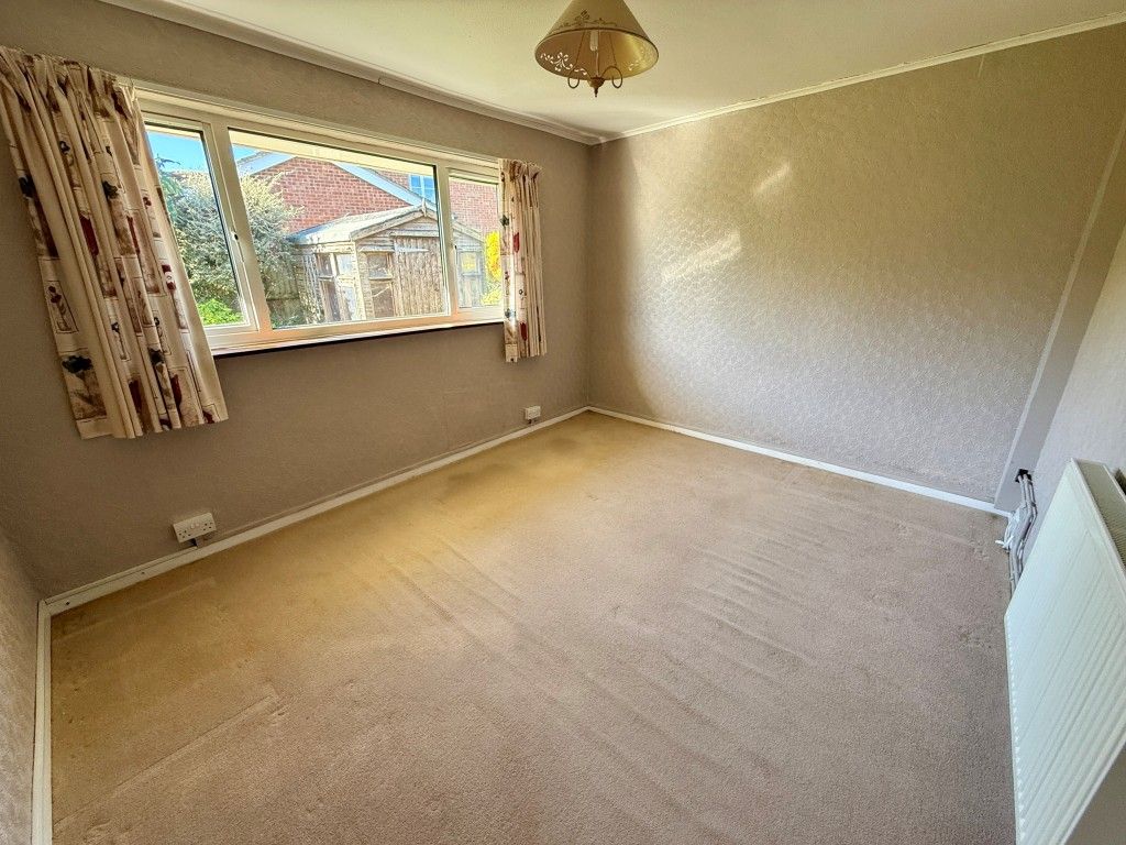 Property photo 3 of 13 Living Room